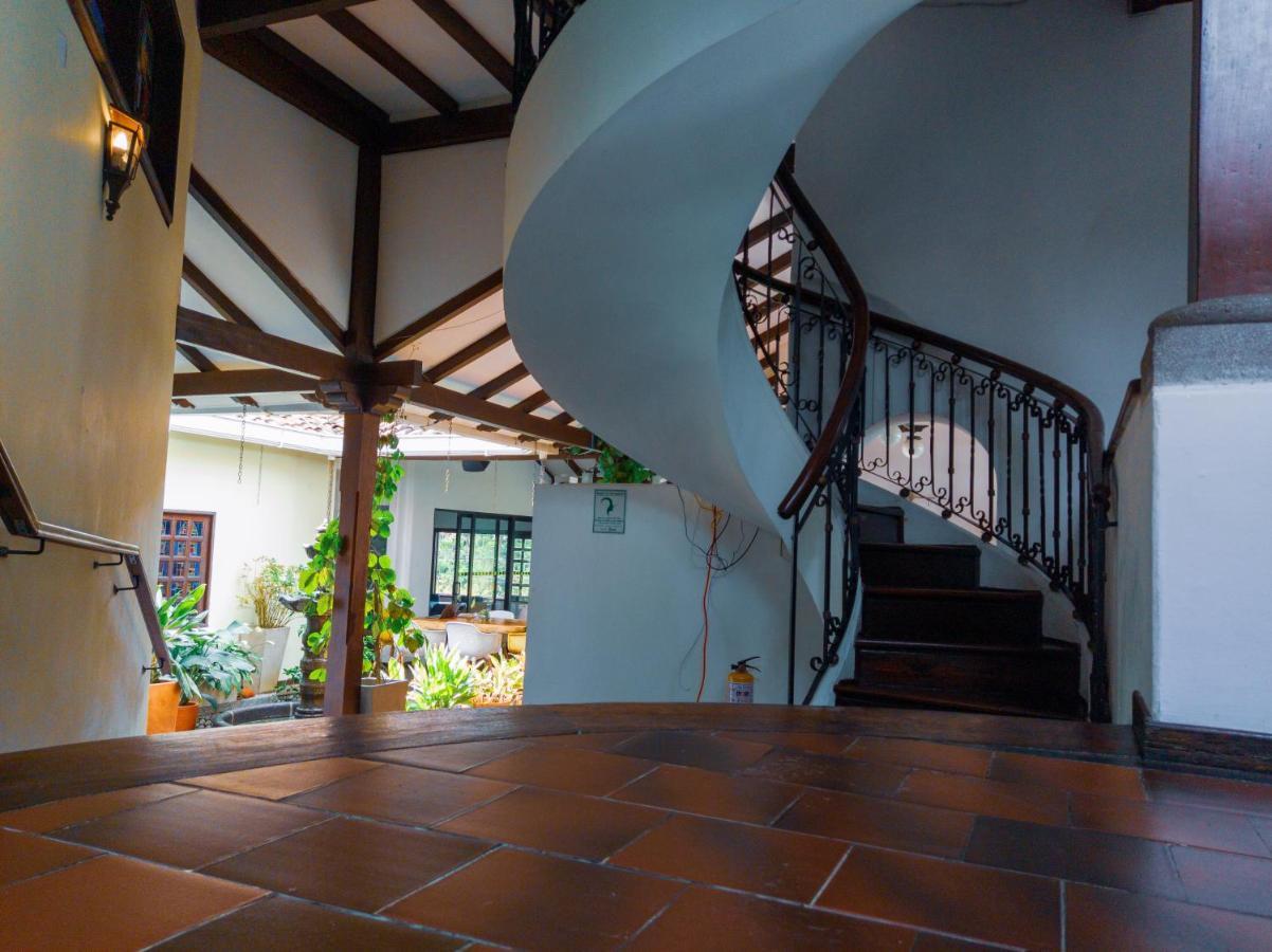 Hotel Boutique La Casa De Piedra Калі Екстер'єр фото